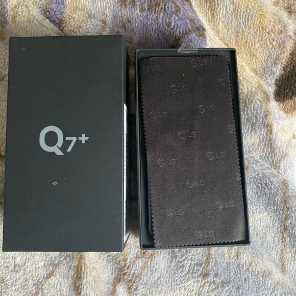 *BRAND NEW* LG Q7+ - Picture 3 of 9